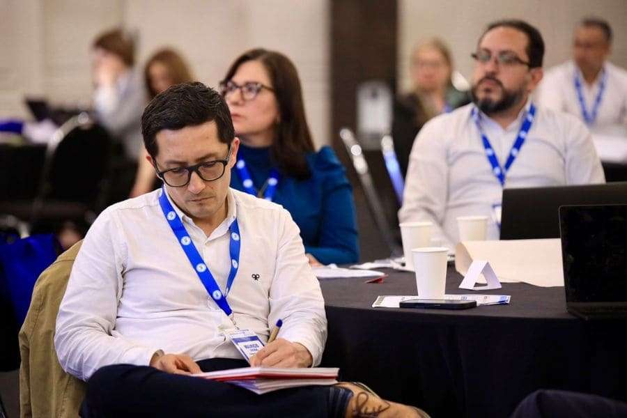 imagen-decano-mauricio-sabogal-cladea