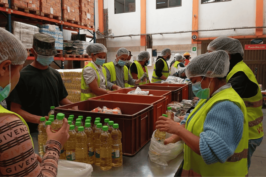 imagen-noticia-visita-banco-alimentos-ibero