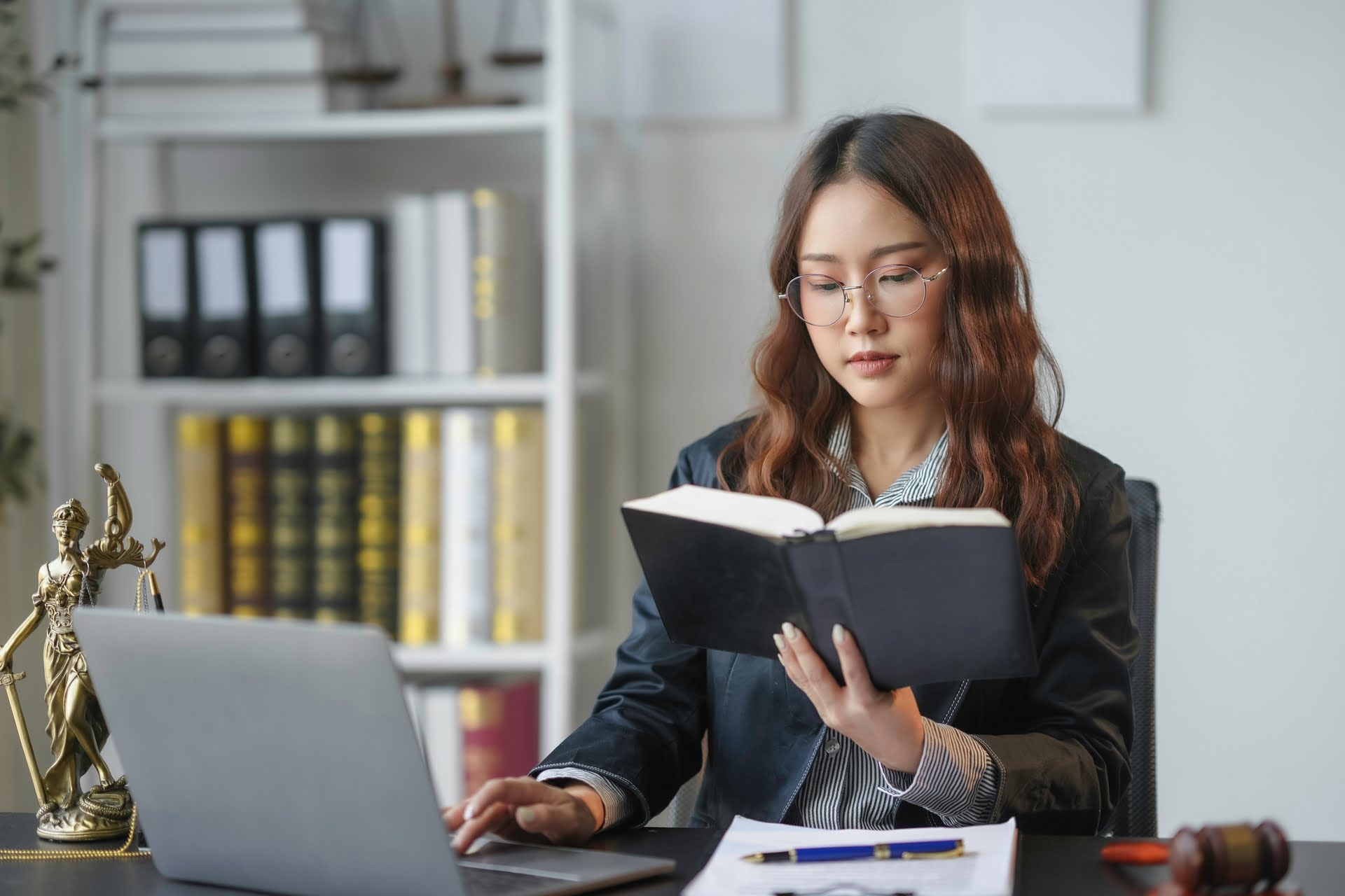 Profesional en Derecho de la Universidad Iberoamericana